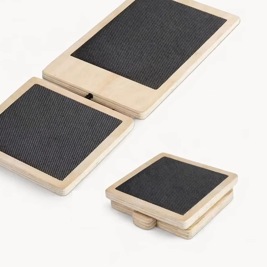 Opvouwbaar houten balance board, uitgeklapt en ingeklapt